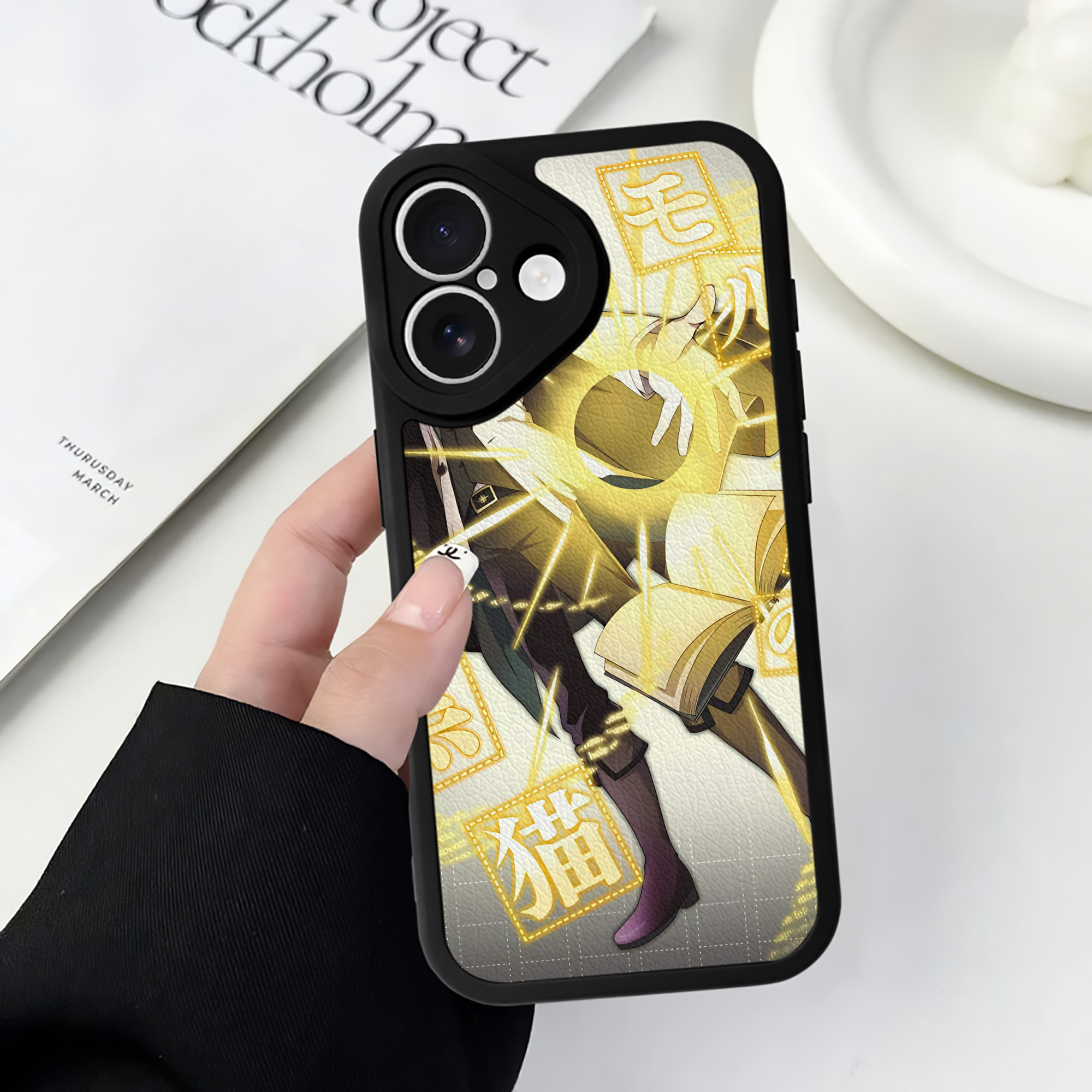 （画像用） 文豪ストレイドッグス Bungo Stray Dogs 【iPhone 16シリーズ対応】シリコンスマホケース（レザー調） 材質：シリコン